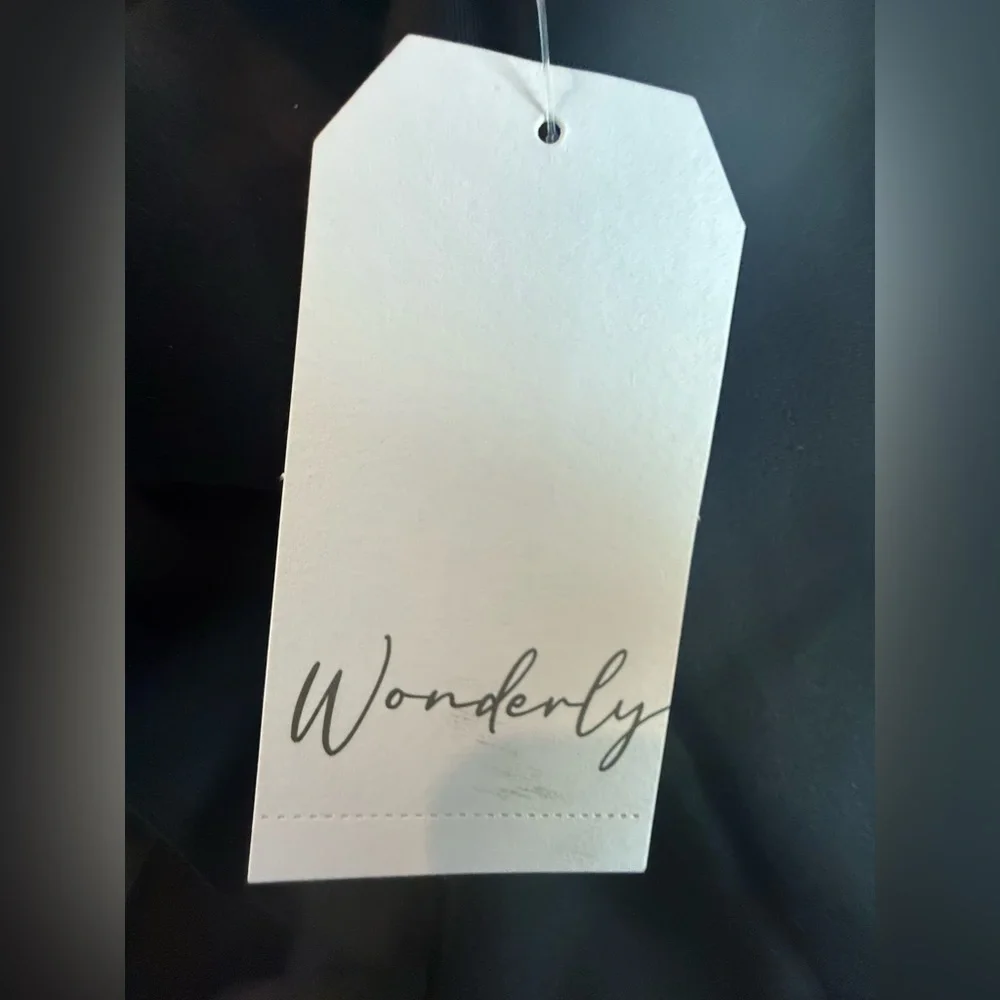 NWT. Wonderly. High Rise Ponte Flare Pants. Black. Size Small.